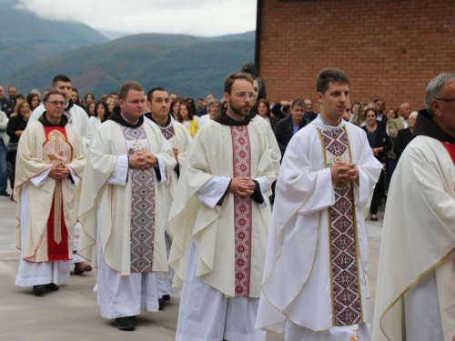 FOTO: Mlada misa fra Antonia Baketarića u Rumbocima