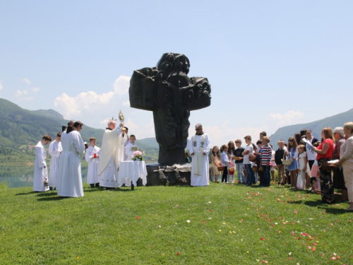 FOTO: Tijelovo u župi Rama Šćit