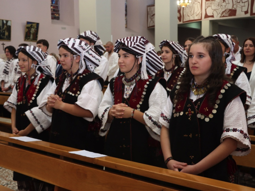 FOTO: Krizma u župi Rama-Šćit