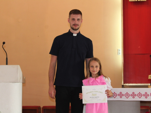 FOTO: U Prozoru održan 18. festival duhovne glazbe ''Djeca pjevaju Isusu''