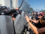 VIDEO: Policajac ubijen pred parlamentom u Kijevu, više od 100 ranjenih