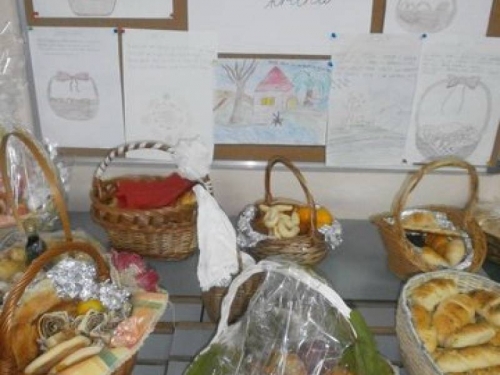 Dani kruha i zahvalnosti za plodove zemlje u OŠ Ivana Mažuranića Gračac