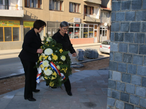 FOTO: Povodom Svih svetih u Prozoru zapaljene svijeće za poginule i preminule branitelje