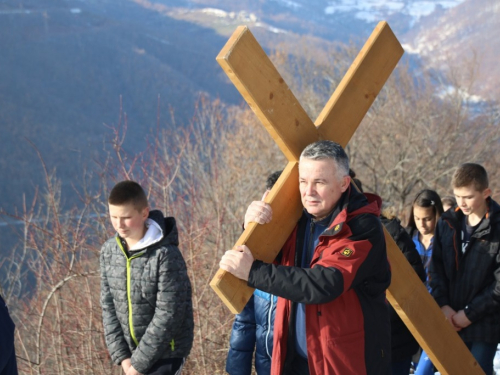 FOTO: Put križa - Treća korizmena nedjelja u župi Uzdol