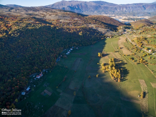 FOTO/VIDEO: Orašac u bojama jeseni