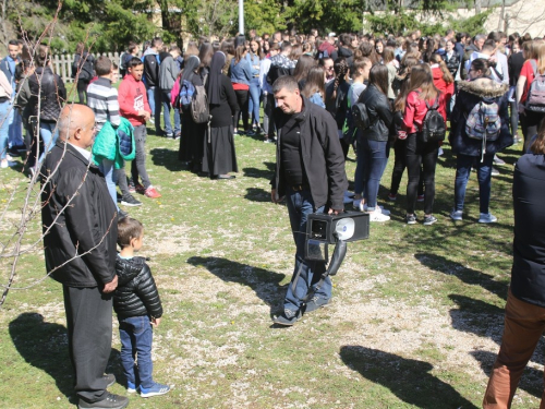 FOTO/VIDEO: Nadbiskupijski križni put mladih na Šćitu