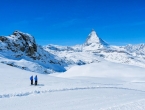 Švicarsko skijalište zatrpano snijegom, 13 tisuća turista odsječeno od svijeta