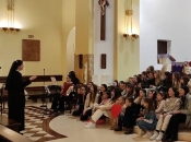VIDEO: Župni zbor u Tomislavgradu pjesmom čestitao Dan očeva