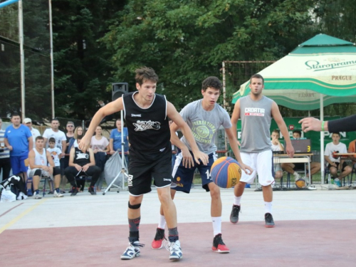 FOTO: ''General Vasilije Mitu'' iz Zagreba pobjednik 15. Streetball Rama