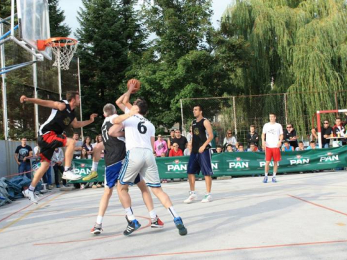 FOTO: Završen turnir "Streetball Rama 2014."