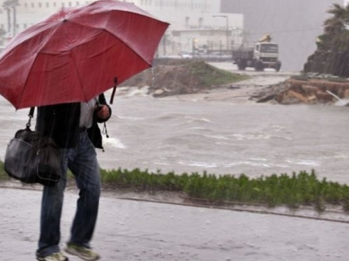 Olujno nevrijeme pogodilo Slavoniju, stradali usjevi, poplavljeni objekti...