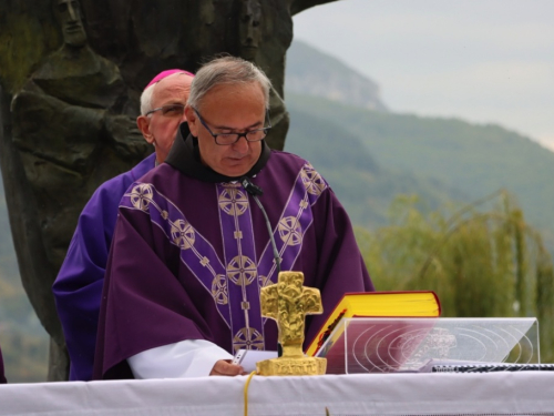 FOTO/VIDEO: Dan sjećanja na ramske žrtve