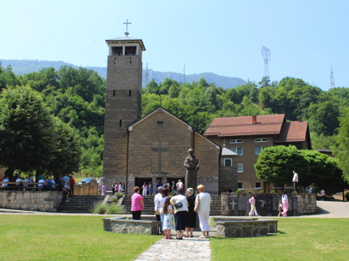 FOTO: Proslava sv. Ante u župi Gračac