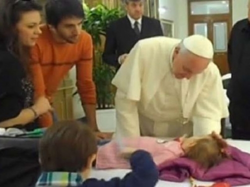 U Međugorju povjerili svoje živote Gospi: Djevojčici davali 3 mjeseca života, za nju se molio i Papa