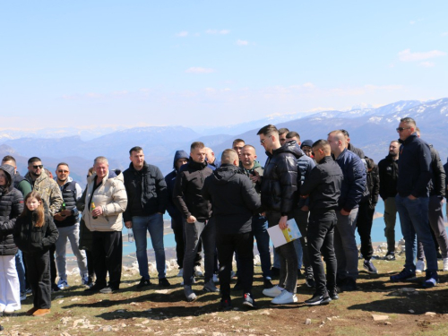 Mirno okupljanje na Zahumu: Ramci poručili – ''Ne damo svoje!''