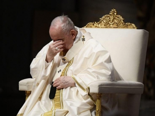 Papa Franjo: Obiteljsko nasilje je skoro sotanski čin