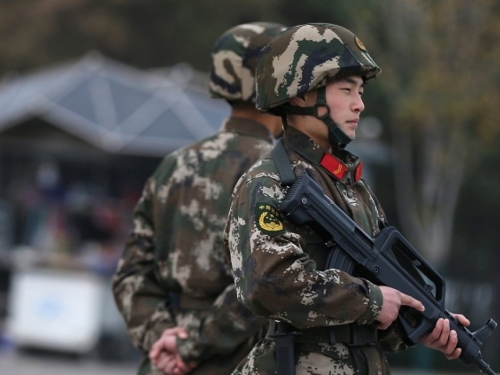 Kinezi bez milosti: Bacačem plamena istjerali teroriste iz jazbine, zatim ih pobili