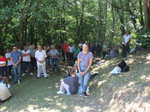 FOTO: Hodočašće na grob svećenika i mučenika fra Stjepana Barišića u župi Uzdol