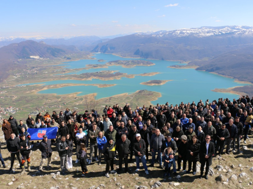 Mirno okupljanje na Zahumu: Ramci poručili – ''Ne damo svoje!''