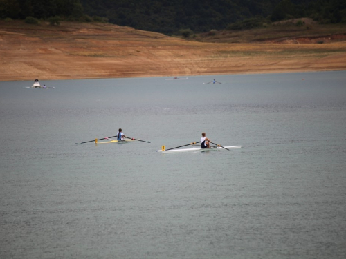 FOTO: Na Ramskom jezeru održana 10. veslačka regata