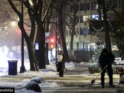 Snježne oluje u SAD-u: U Chicagu otkazano 1.400 letova