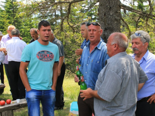 FOTO/VIDEO: Proslava Dive Grabovčeve na Kedžari