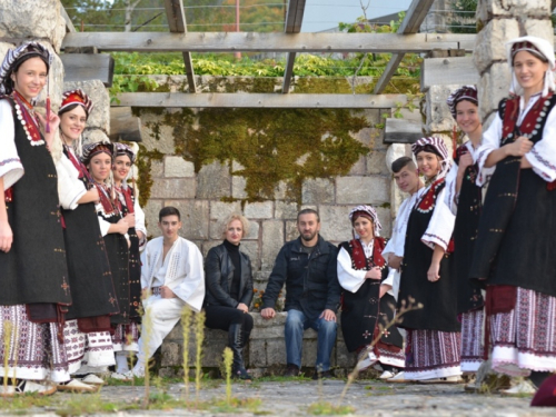 FOTO: Čuvarice snimaju spot za pjesmu 'Opadaj lišće'