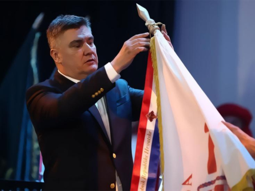 Milanović: Podržavam zahtjeve Hrvata iz BiH da dobiju pravo upravljanja plinovodom