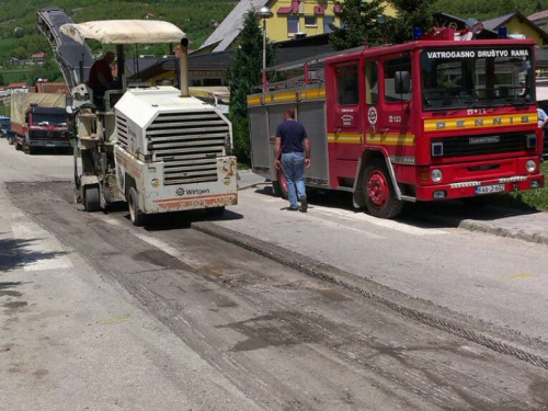 Počeli radovi na rekonstrukciji Splitske ulice u Prozoru