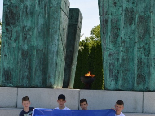 FOTO: Učenici OŠ Fra Jeronima Vladića posjetili Vukovar