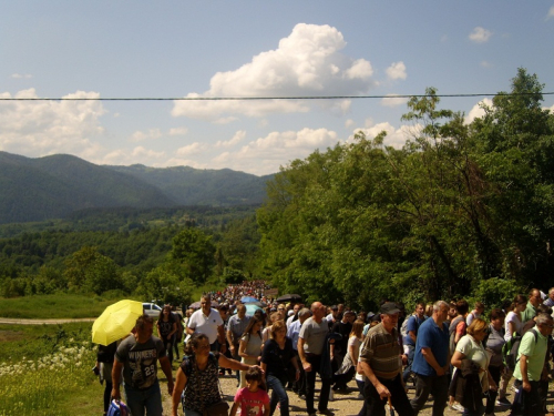 FOTO: Krizmanici župe Prozor na susretu mladih u Komušini