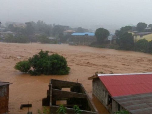 U poplavama u Sierra Leoneu poginule stotine ljudi, broj stradalih raste