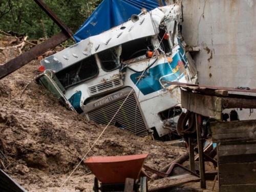 Kataklizmična oluja hara Latinskom Amerikom: ''Moje obitelji nema, svih 22 je poginulo...''
