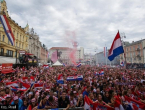 Zagreb gori! Na Trgu već deseci tisuća ljudi, čekaju se Vatreni