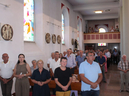 FOTO: Vanjska proslava patrona župe Prozor