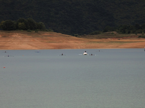 FOTO: Na Ramskom jezeru održana 10. veslačka regata