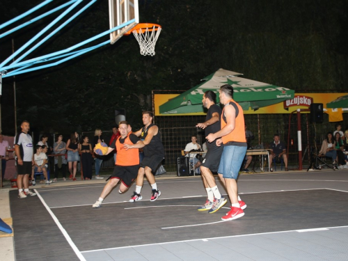 FOTO: Druga večer Streetball turnira u Prozoru