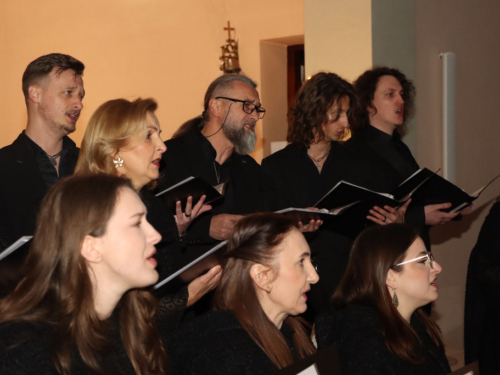 Veličanstvena završnica u Rami: ''Čuvarice'' koncertom u Prozoru zaključile korizmenu turneju