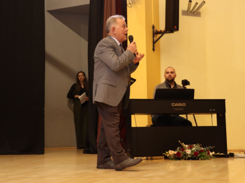 FOTO/VIDEO: U Prozoru održana manifestacija ''Mom gradu na dar''