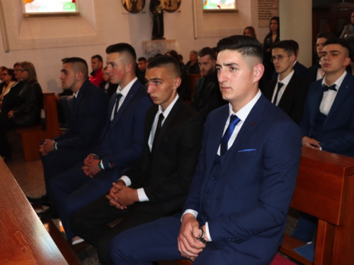 FOTO/VIDEO: Matura 2023. - Defile mladosti na ulicama Prozora