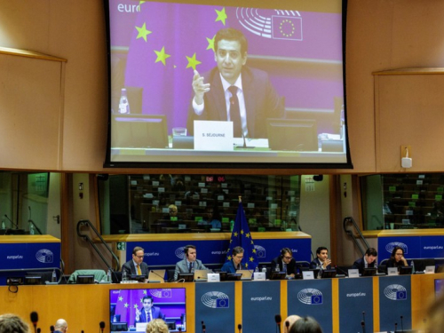 EU upozorava tvrtke: Smanjite ovisnost o dobavljačima iz Kine