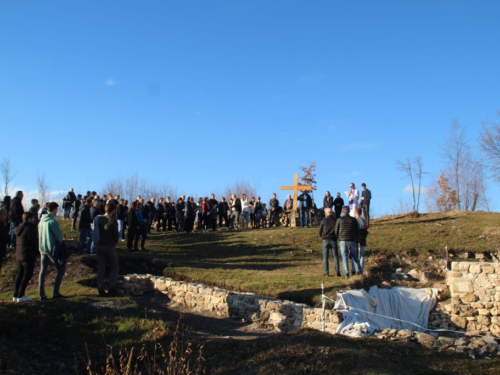 FOTO: Put križa u župi Uzdol - Prva korizmena nedjelja