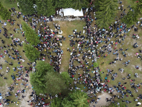 FOTO/VIDEO: Tisuće vjernika na Kedžari proslavilo Divin dan