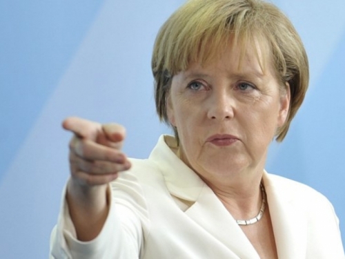 Prosvjednici optužili kancelarku Merkel za etnocid