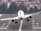 Pilot aviona prolio kavu na letu za Meksiko pa morao prisilno sletjeti