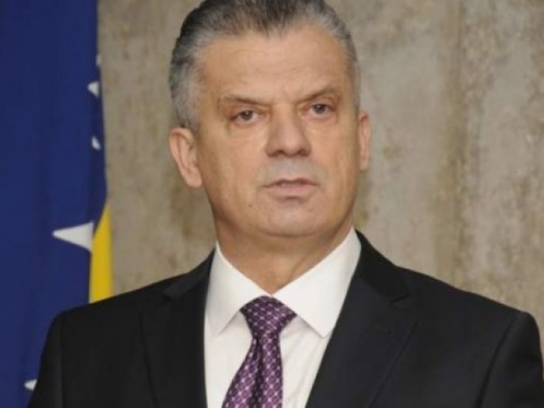 Radončić nije optužen niti je pod istragom ni na Kosovu ni u BiH!