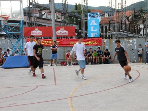 FOTO: U Prozoru održan Streetball turnir za djecu