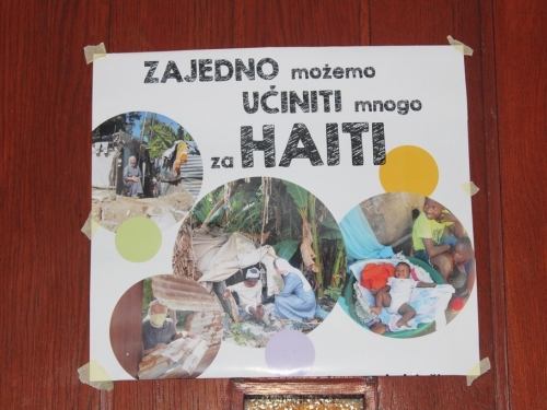 FOTO: Prodajna izložba u župi Prozor – ''Prozor srcem za Haiti, srcem do siromaha''