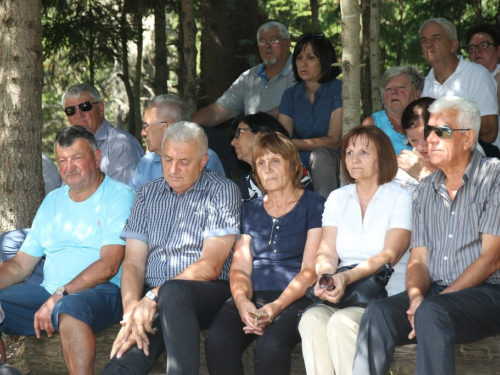 FOTO/VIDEO: Na Vran planini služena misa za poginule duvandžije