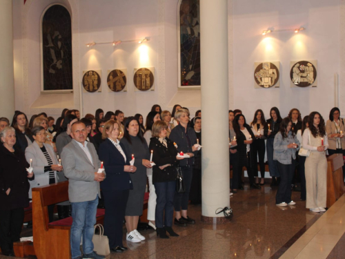 FOTO: Vazmeno bdijenje u župi Prozor